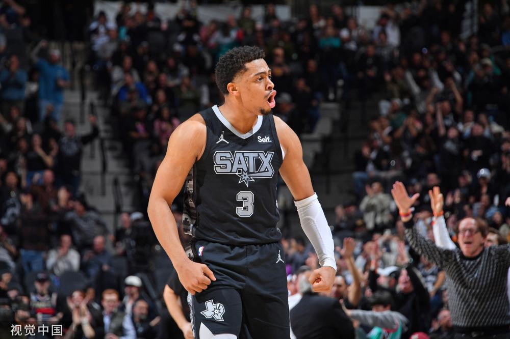 定朗尼克是 定朗尼克是