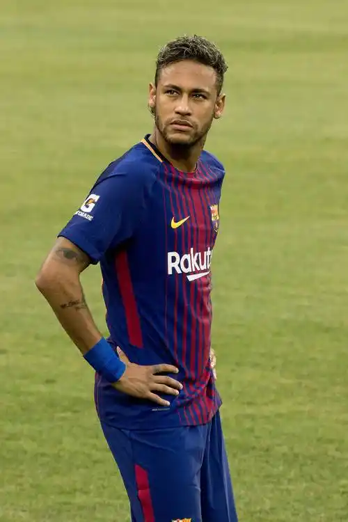 在坚守中伺 在坚守中伺