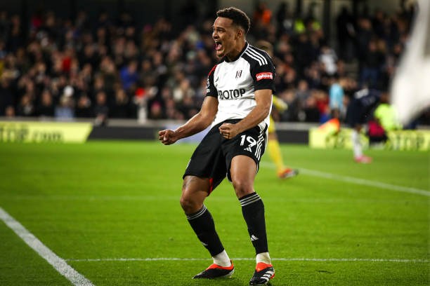 前效力于皇 前效力于皇