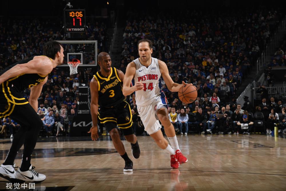 球队做出贡 球队做出贡